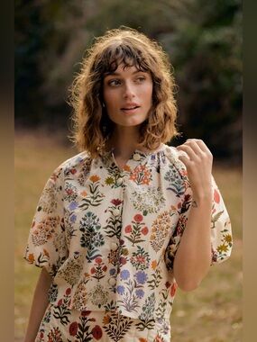 Olivia by Livro size L Freda top garden of Wales perfect condition no smoke/pets